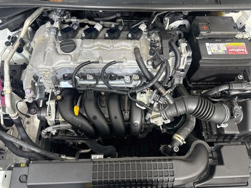 Used 2021 Toyota Corolla LE FWD image 39