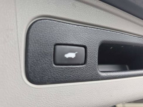 Used 2012 Honda Odyssey EX-L image 16