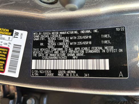 Used 2022 Toyota Highlander XLE FWD image 43
