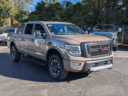 Used 2023 Nissan Titan PRO-4X w/ Pro-4x Convenience Package image 3