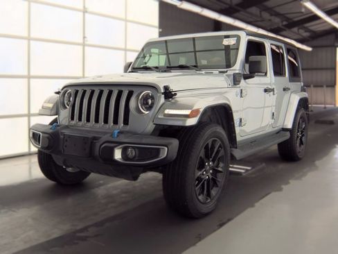 Used 2023 Jeep Wrangler Unlimited Sahara w/ Cold Weather Group AWD/4WD image 1