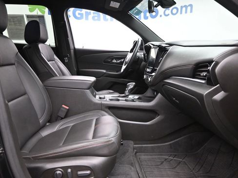 Certified 2023 Chevrolet Traverse RS w/ LPO, Floor Liner Package image 7