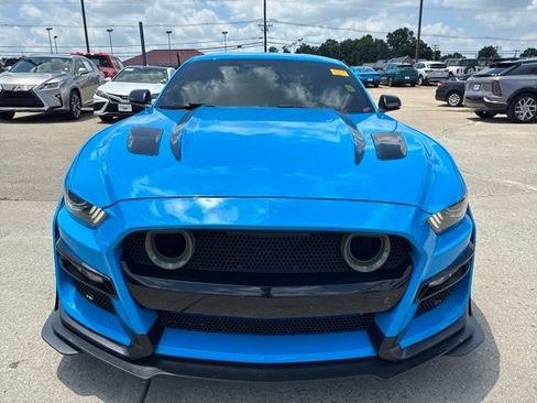 Used 2017 Ford Mustang GT Premium w/ Equipment Group 401A RWD image 2