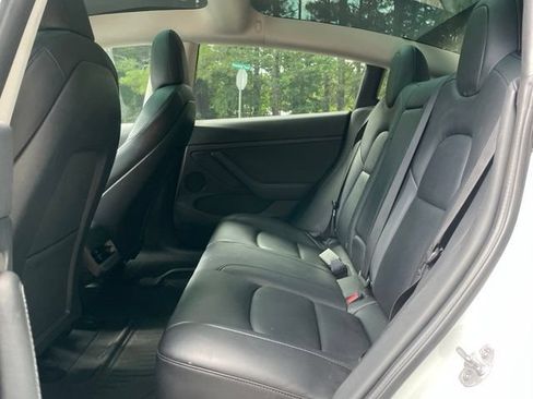 Used 2022 Tesla Model 3 Long Range AWD/4WD image 15