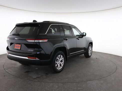Used 2022 Jeep Grand Cherokee Limited image 12