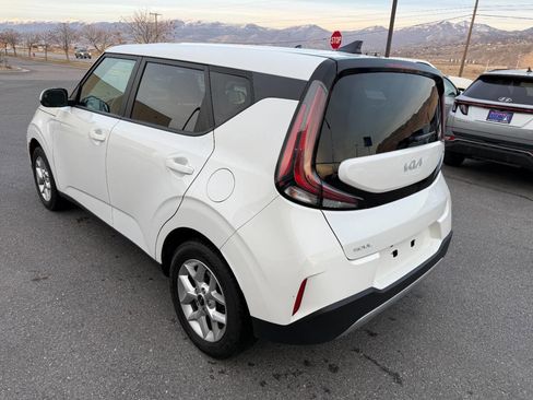 Used 2024 Kia Soul LX w/ Option Group 015 image 5