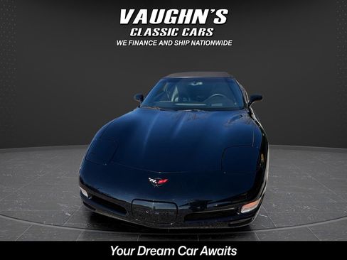 Used 2004 Chevrolet Corvette Convertible w/ Preferred Equipment Group RWD image 13