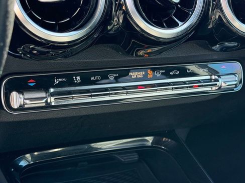 Used 2020 Mercedes-Benz GLB 250 image 18