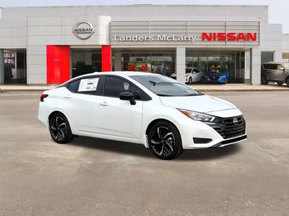 New 2025 Nissan Versa SR w/ Trunk Package