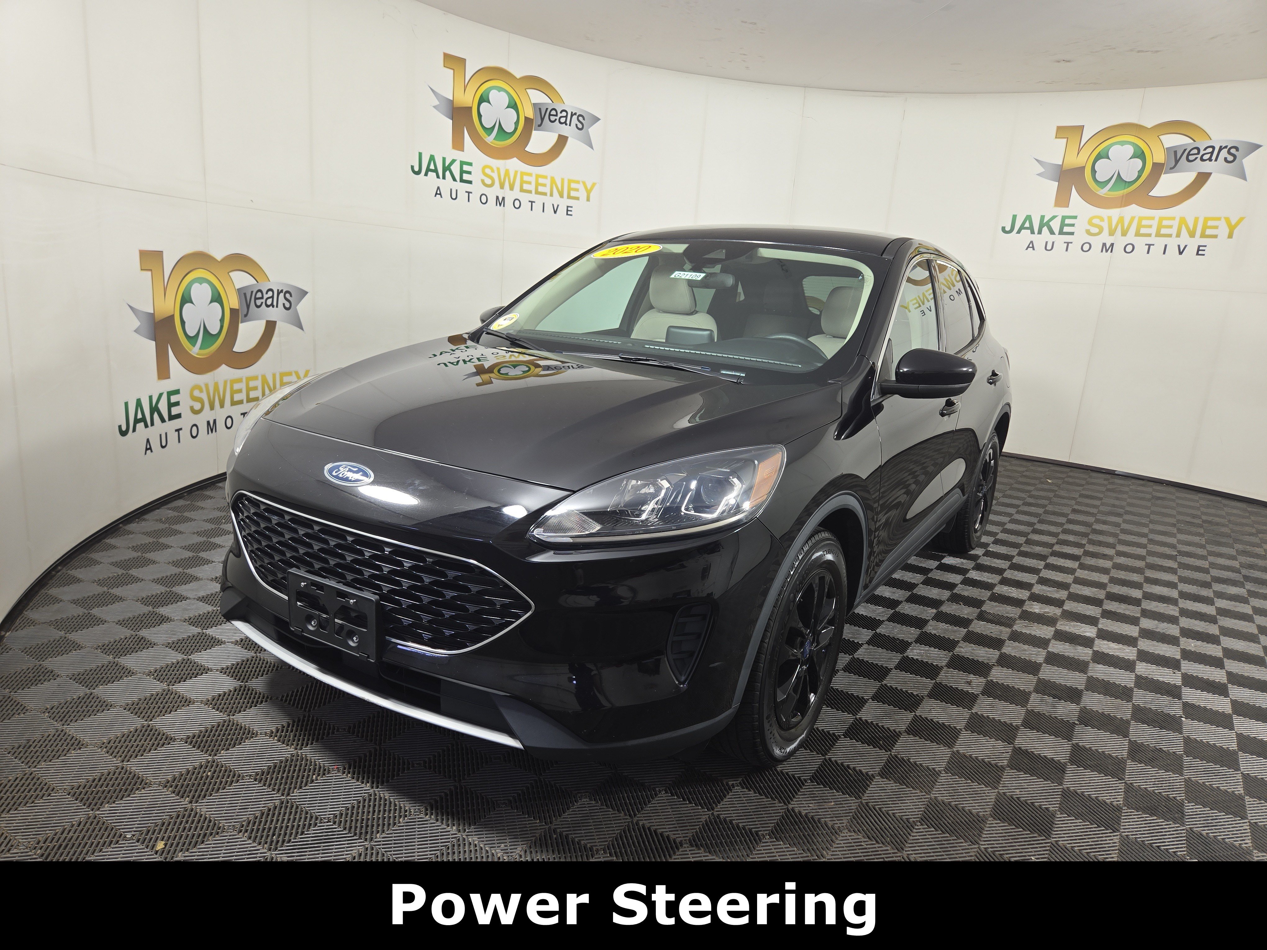 Used 2020 Ford Escape SE FWD image 3