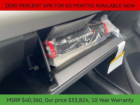 New 2025 Mitsubishi Outlander SE image 60