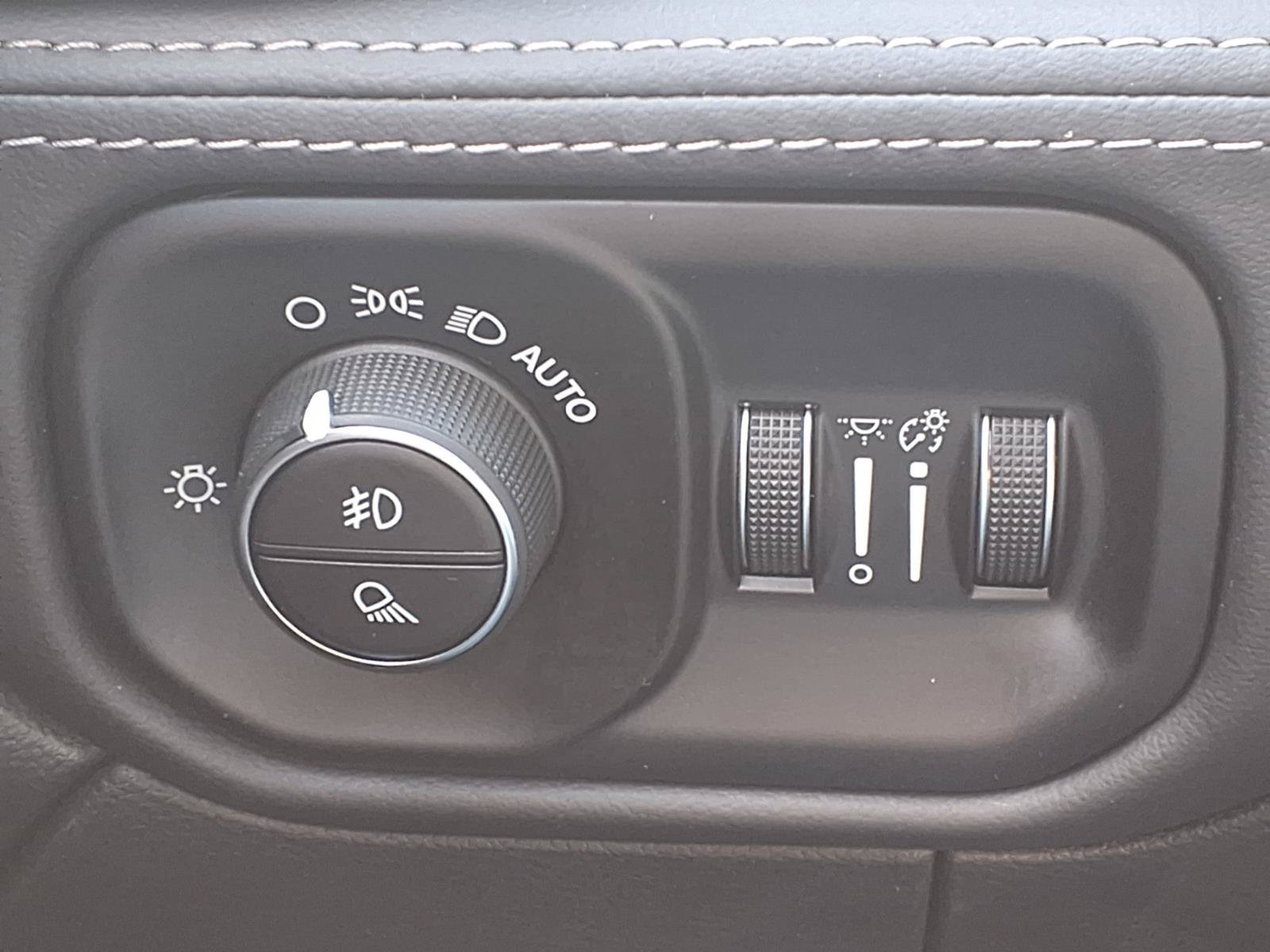 Used 2024 RAM 2500 Rebel w/ Towing Technology Group AWD/4WD image 15