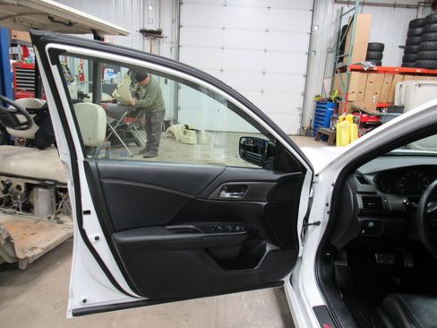 Used 2017 Honda Accord Sport Special Edition image 11