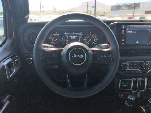 Used 2024 Jeep Wrangler Unlimited Rubicon w/ XTREMEE 35" Tire Package image 17