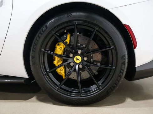 Used 2022 Ferrari 812 GTS RWD image 28