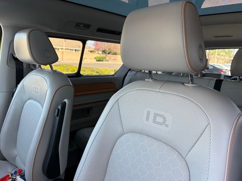 New 2025 Volkswagen ID. Buzz 1st Edition image 14