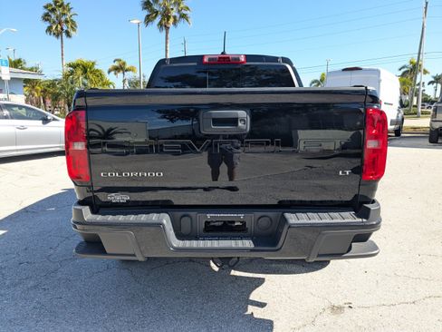 Used 2022 Chevrolet Colorado LT w/ LT Convenience Package image 5