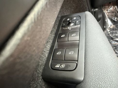 Used 2024 Volvo C40 P8 Recharge Ultimate w/ Protection Package Premier image 27