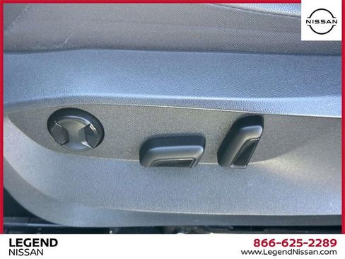 Used 2022 Volkswagen Tiguan SE R-Line image 14