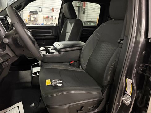 Certified 2025 RAM 2500 Big Horn image 38