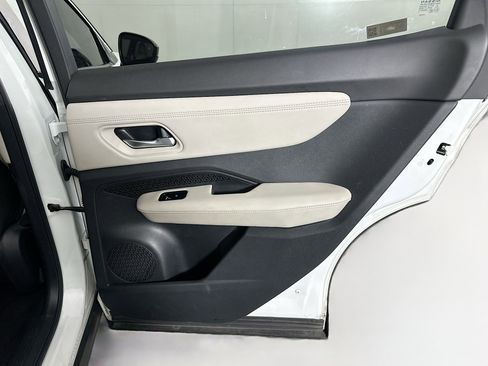 Used 2023 Nissan Ariya FWD image 29