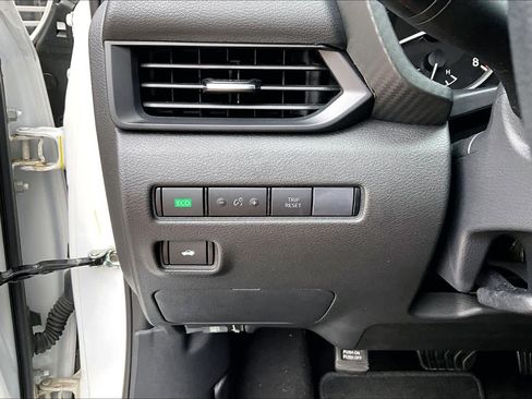Certified 2025 Nissan Sentra S FWD image 32