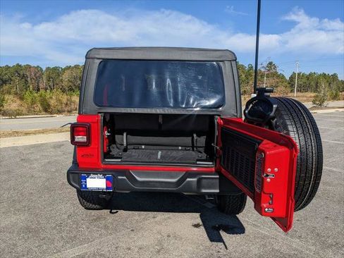 Certified 2025 Jeep Wrangler Sport image 37