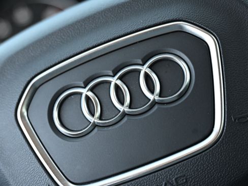Used 2021 Audi Q5 2.0T Premium w/ Convenience Package AWD/4WD image 34