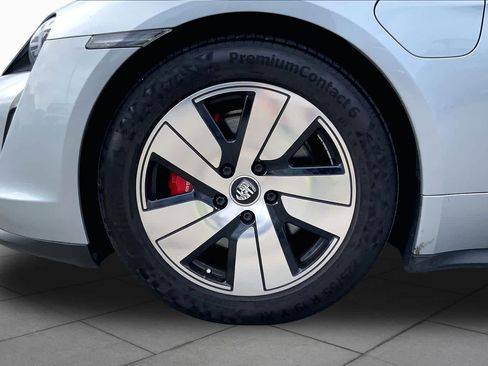 Used 2021 Porsche Taycan 4S w/ Premium Package AWD/4WD image 9