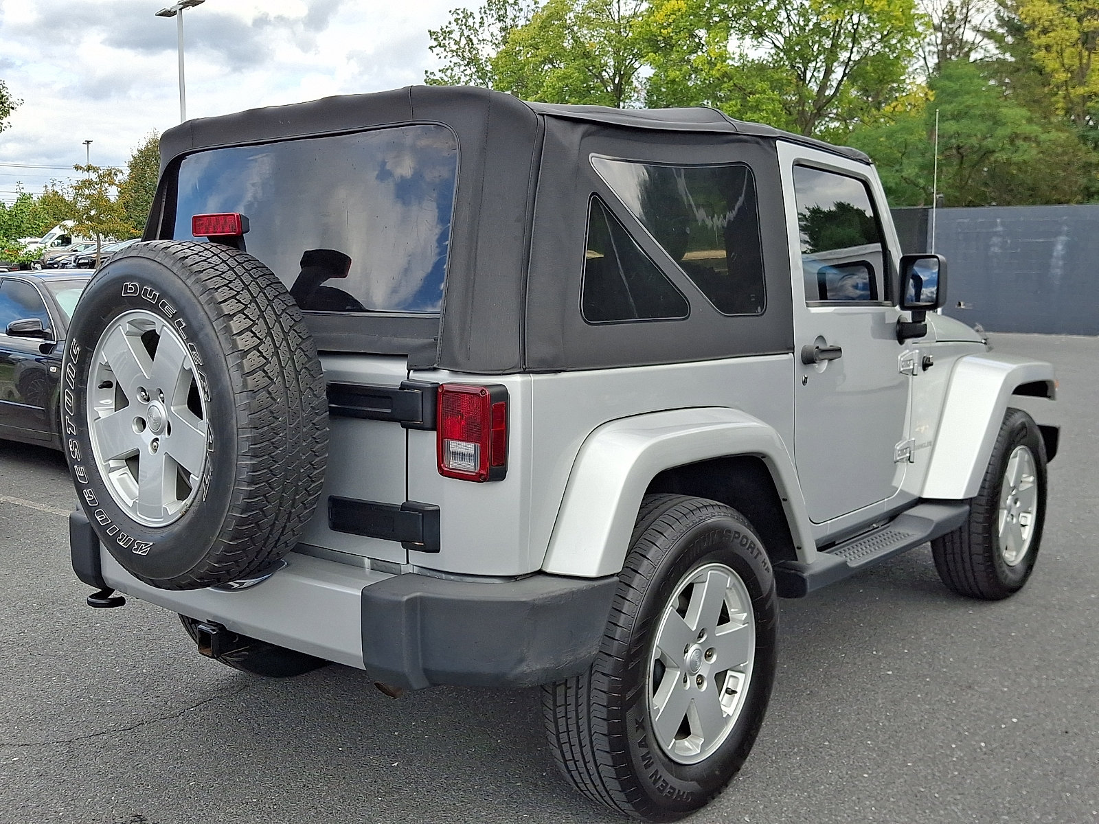 Used 2012 Jeep Wrangler Sahara w/ Connectivity Group AWD/4WD image 6