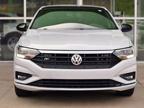 Used 2019 Volkswagen Jetta R-Line image 2