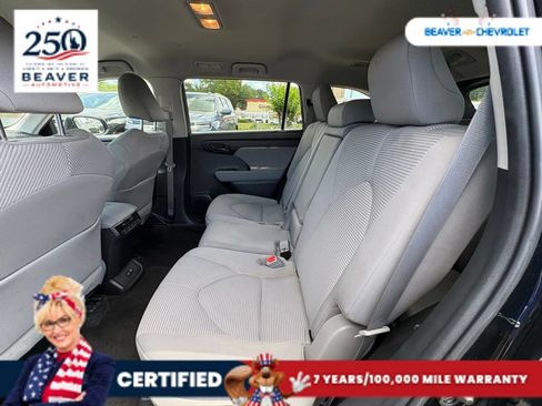 Used 2023 Toyota Highlander L FWD image 14