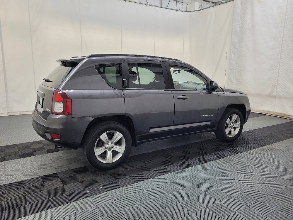 Used 2015 Jeep Compass Latitude AWD/4WD image 10