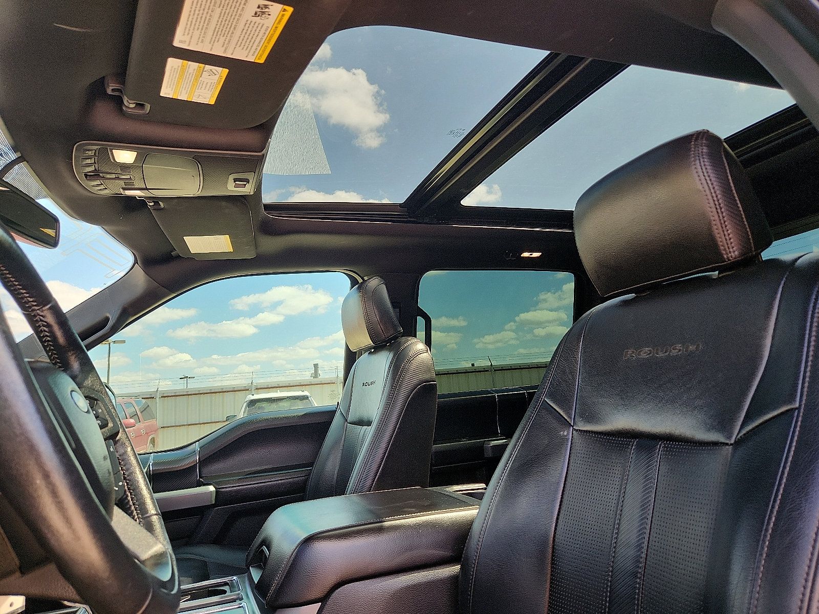 Used 2018 Ford F150 XLT w/ Equipment Group 302A Luxury AWD/4WD image 13