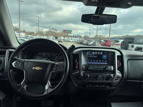 Used 2018 Chevrolet Silverado 1500 LT w/ All Star Edition AWD/4WD image 17