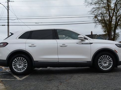 Used 2019 Lincoln Nautilus FWD image 4