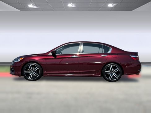 Used 2016 Honda Accord Sport image 2