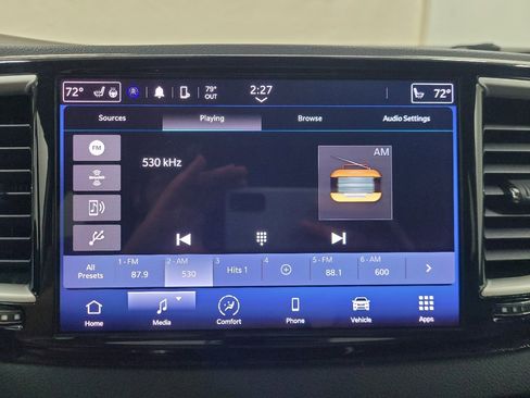 Used 2023 Chrysler Pacifica Touring-L FWD image 25