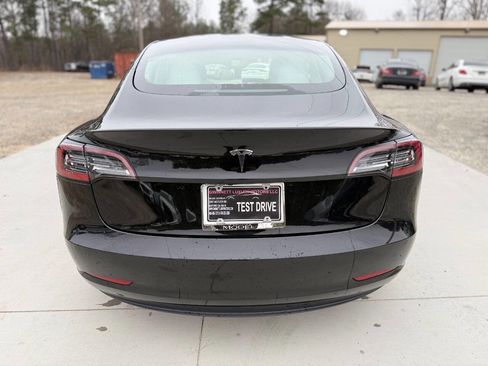 Used 2021 Tesla Model 3 Standard Range Plus image 5