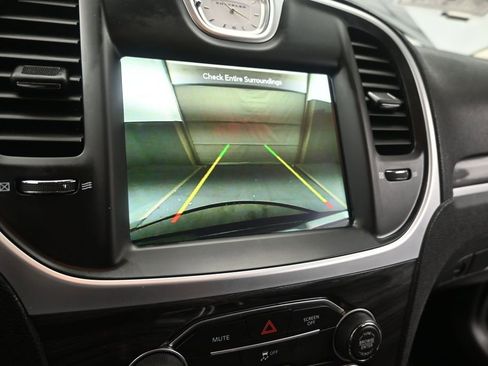Used 2022 Chrysler 300 Touring w/ Sport Appearance Package RWD image 35