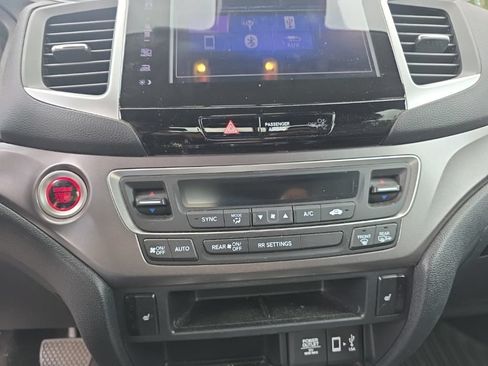 Used 2020 Honda Ridgeline RTL image 16