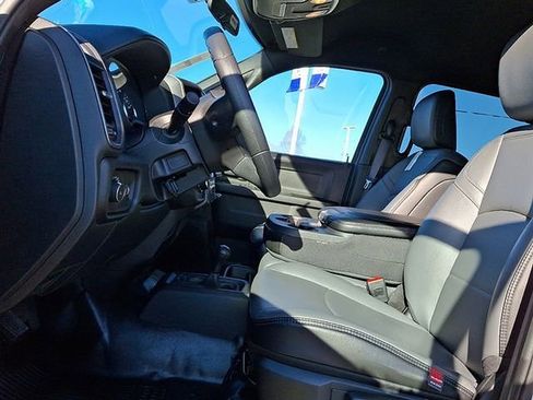 Used 2023 RAM 2500 Tradesman w/ Chrome Appearance Group image 7