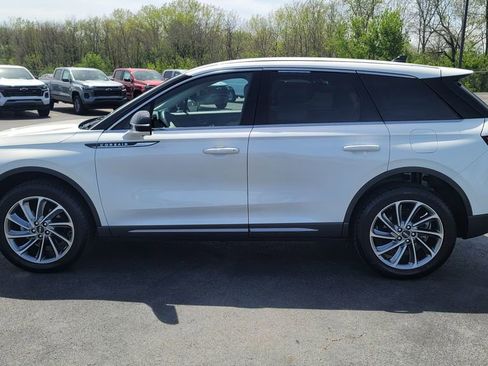 Used 2023 Lincoln Corsair AWD w/ Equipment Group 101A image 7