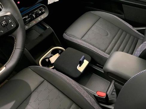 Certified 2025 MINI Cooper Countryman S w/ Comfort Package Max image 22