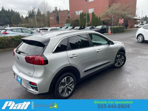 Used 2020 Kia Niro EX Premium image 11