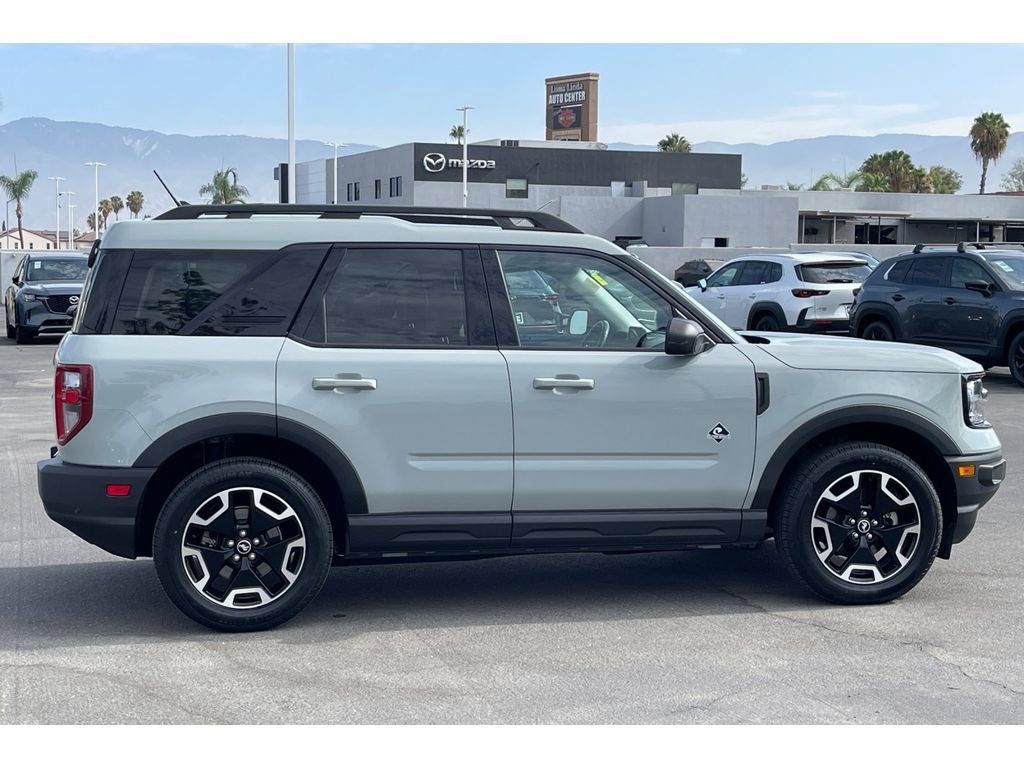 Used 2023 Ford Bronco Sport Outer Banks w/ Tech Package AWD/4WD image 8