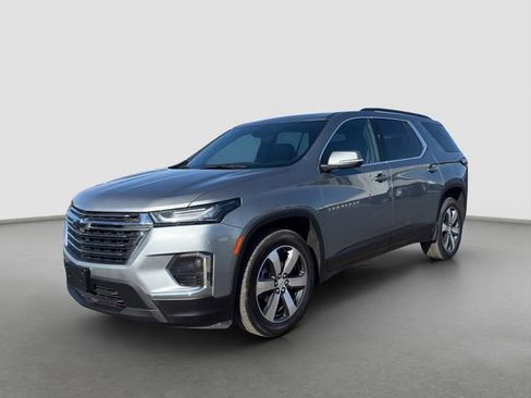 Used 2023 Chevrolet Traverse LT w/ LT Premium Package image 1