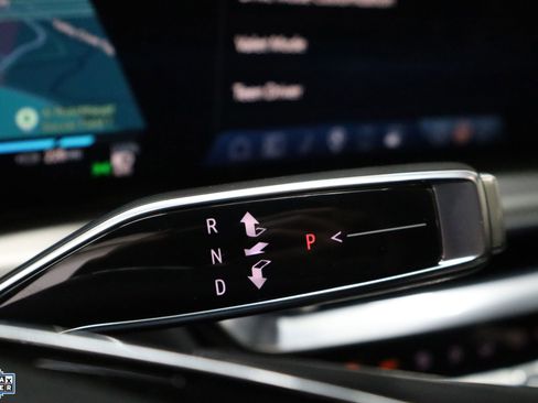 Used 2024 Cadillac Lyriq Sport image 19