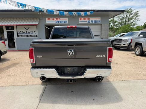 Used 2014 RAM 1500 Laramie w/ Convenience Group AWD/4WD image 8