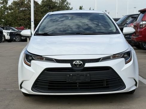 Used 2024 Toyota Corolla LE FWD image 8